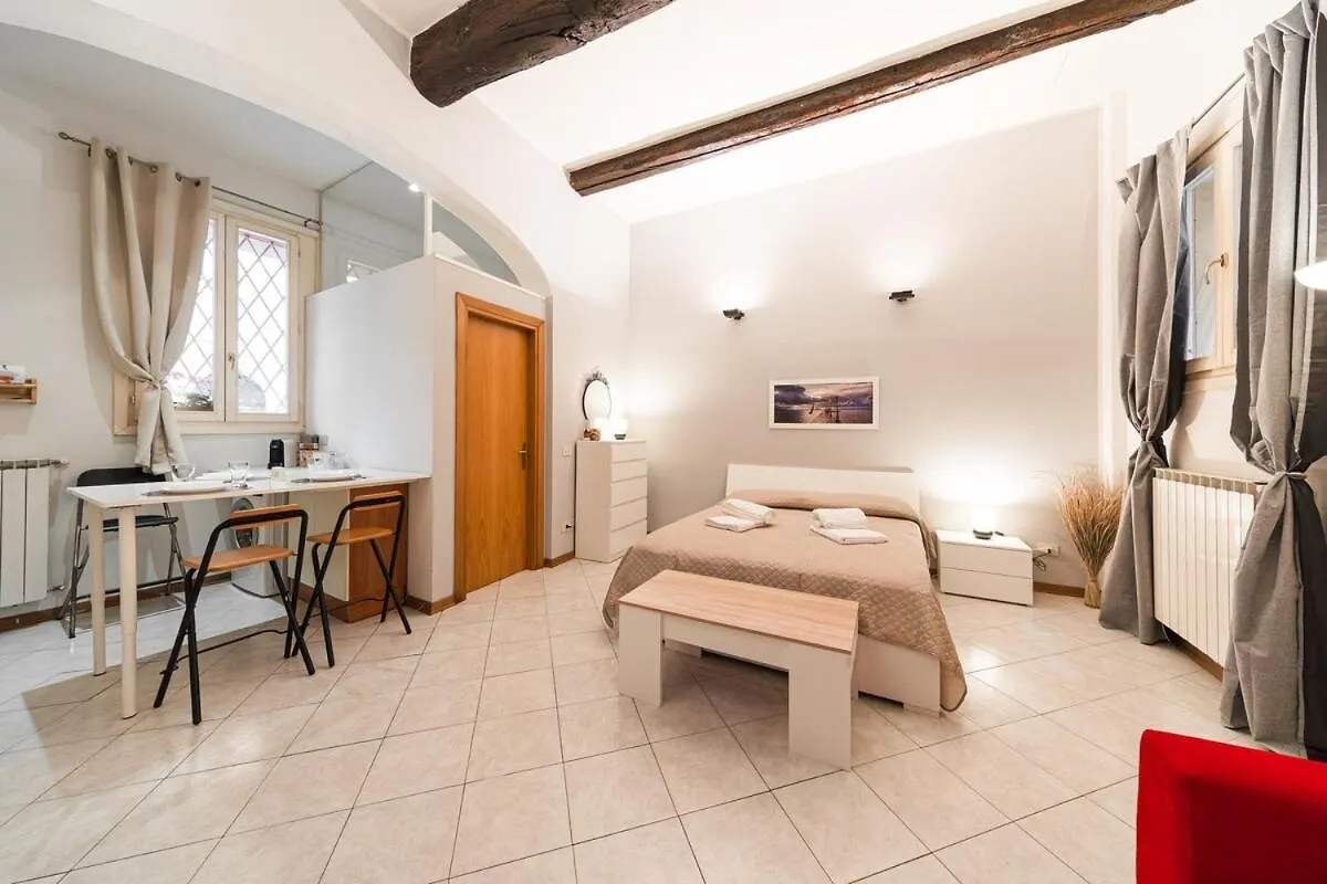 Center House - Bologna Center Apartment