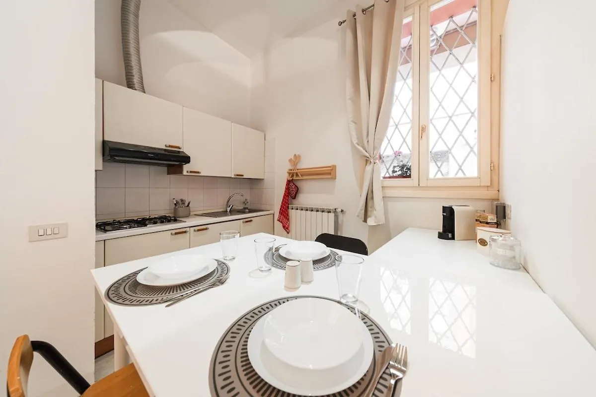Center House - Bologna Center Apartment Italy