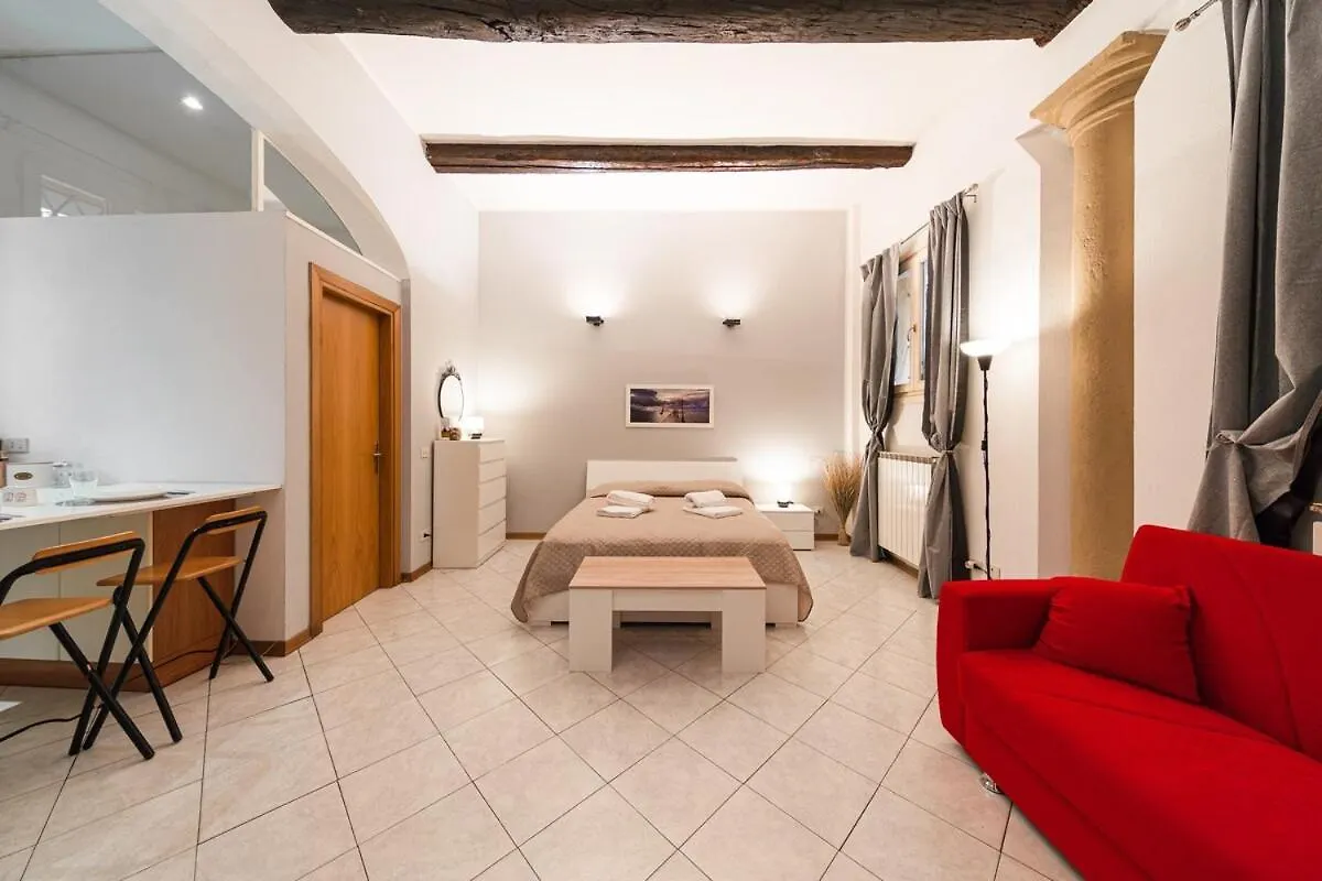 Center House - Bologna Center Apartment Italy